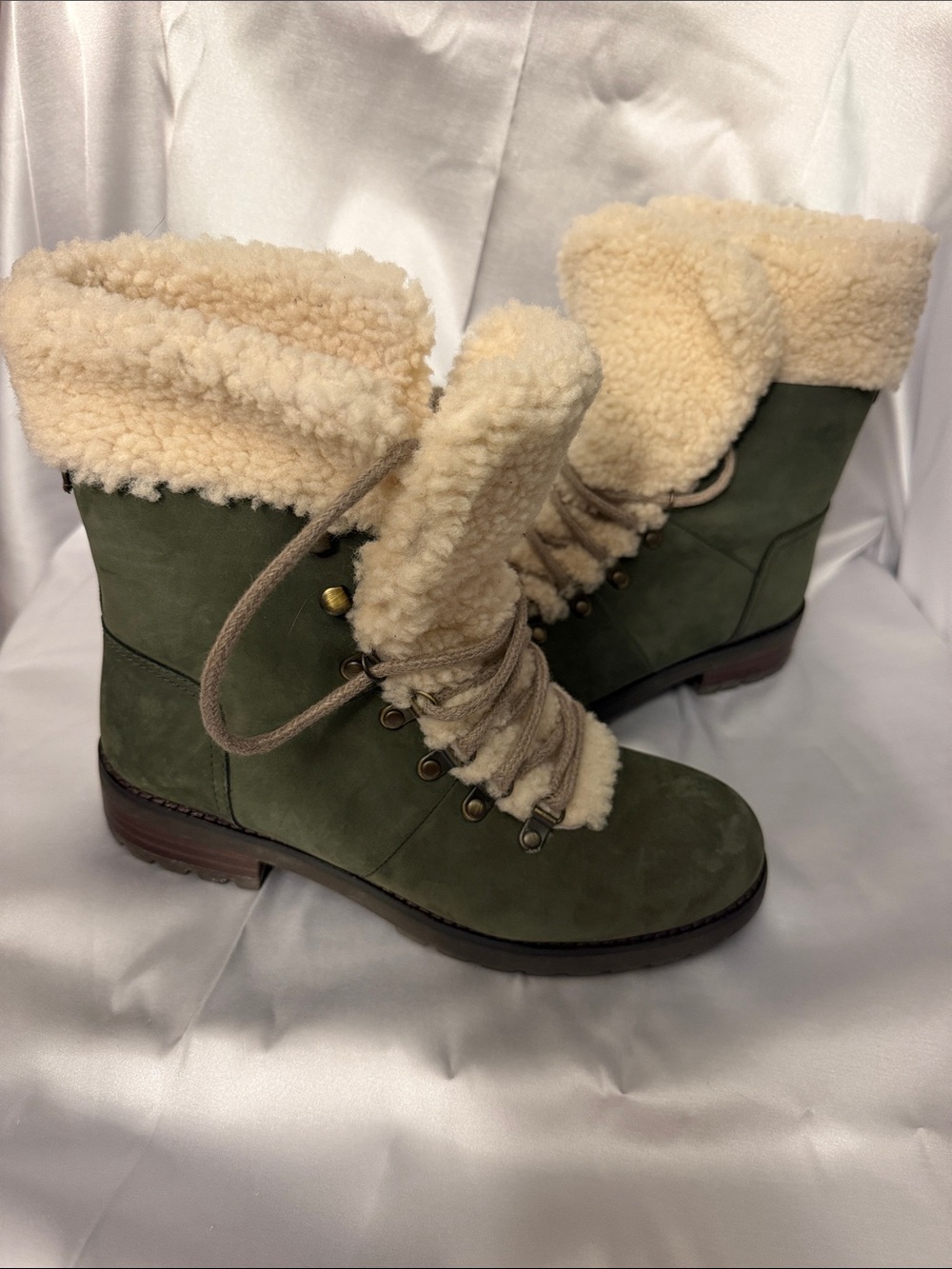 UGG Olive Green Suede Sherpa-Lined Lace-Up Winter Boots